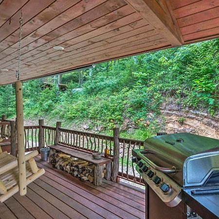 Bryson City Cabin With Wraparound Deck And Hot Tub 外观 照片