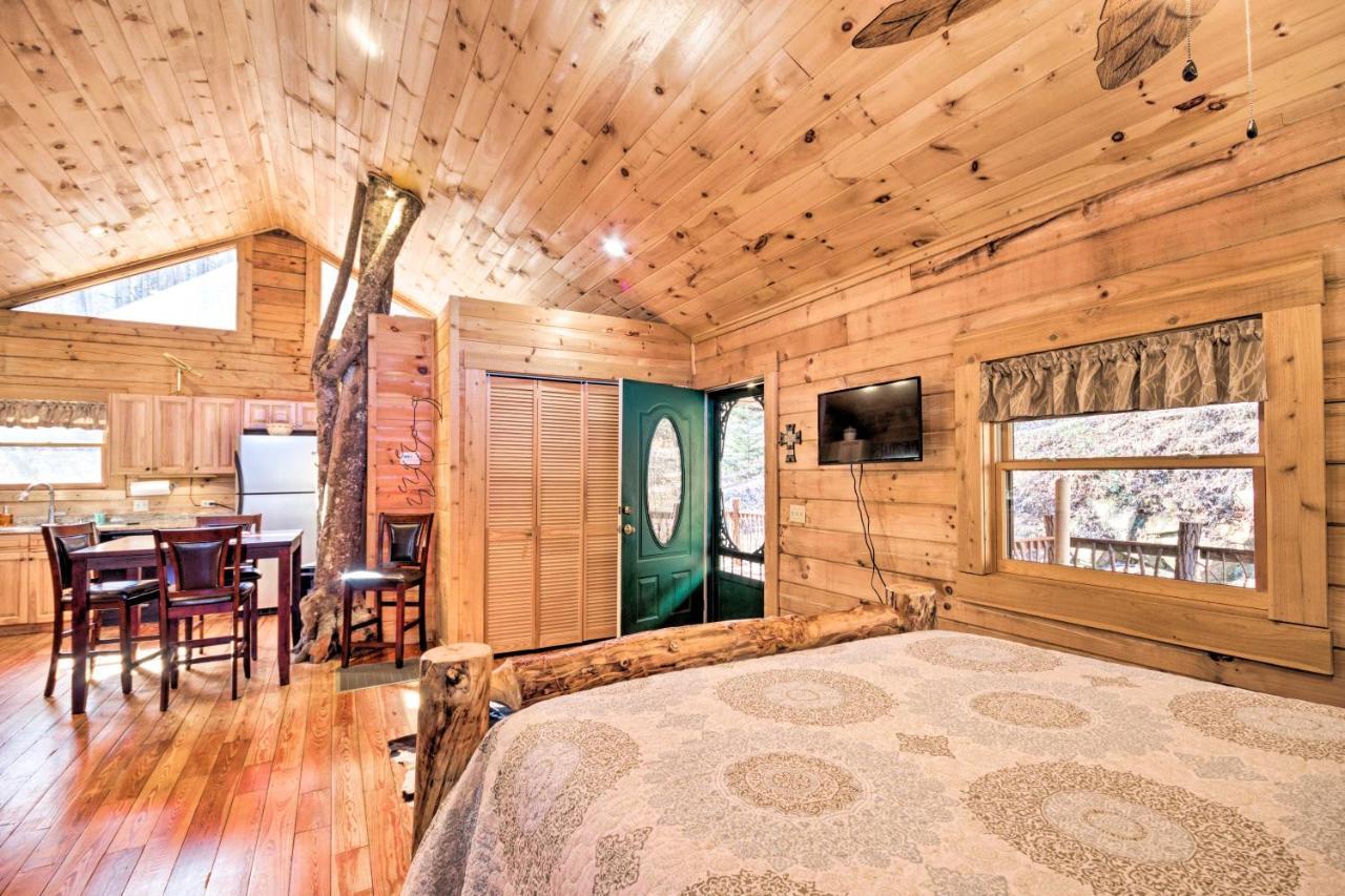 Bryson City Cabin With Wraparound Deck And Hot Tub 外观 照片
