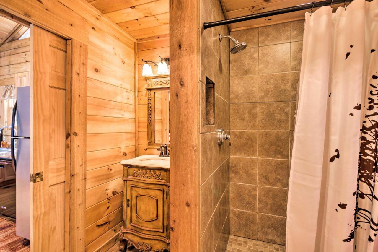 Bryson City Cabin With Wraparound Deck And Hot Tub 外观 照片