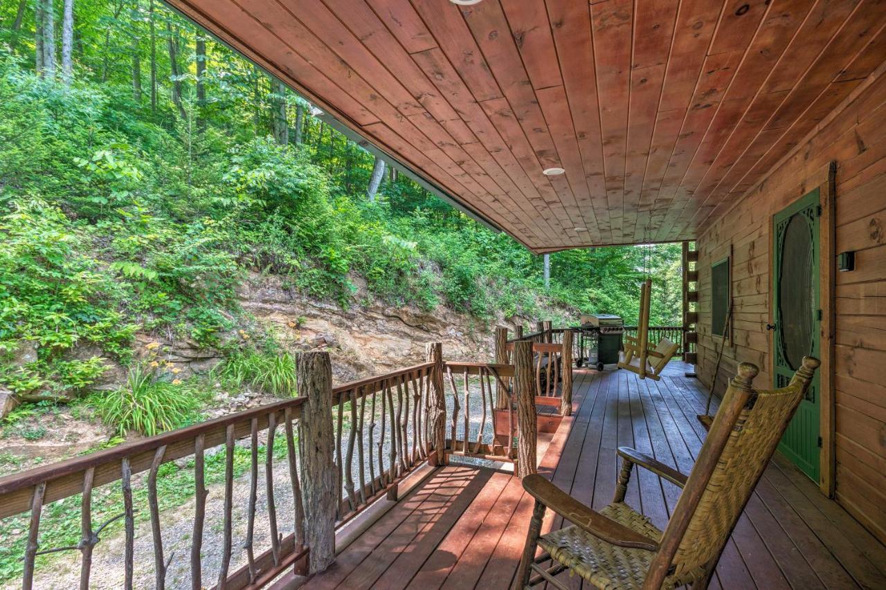 Bryson City Cabin With Wraparound Deck And Hot Tub 外观 照片