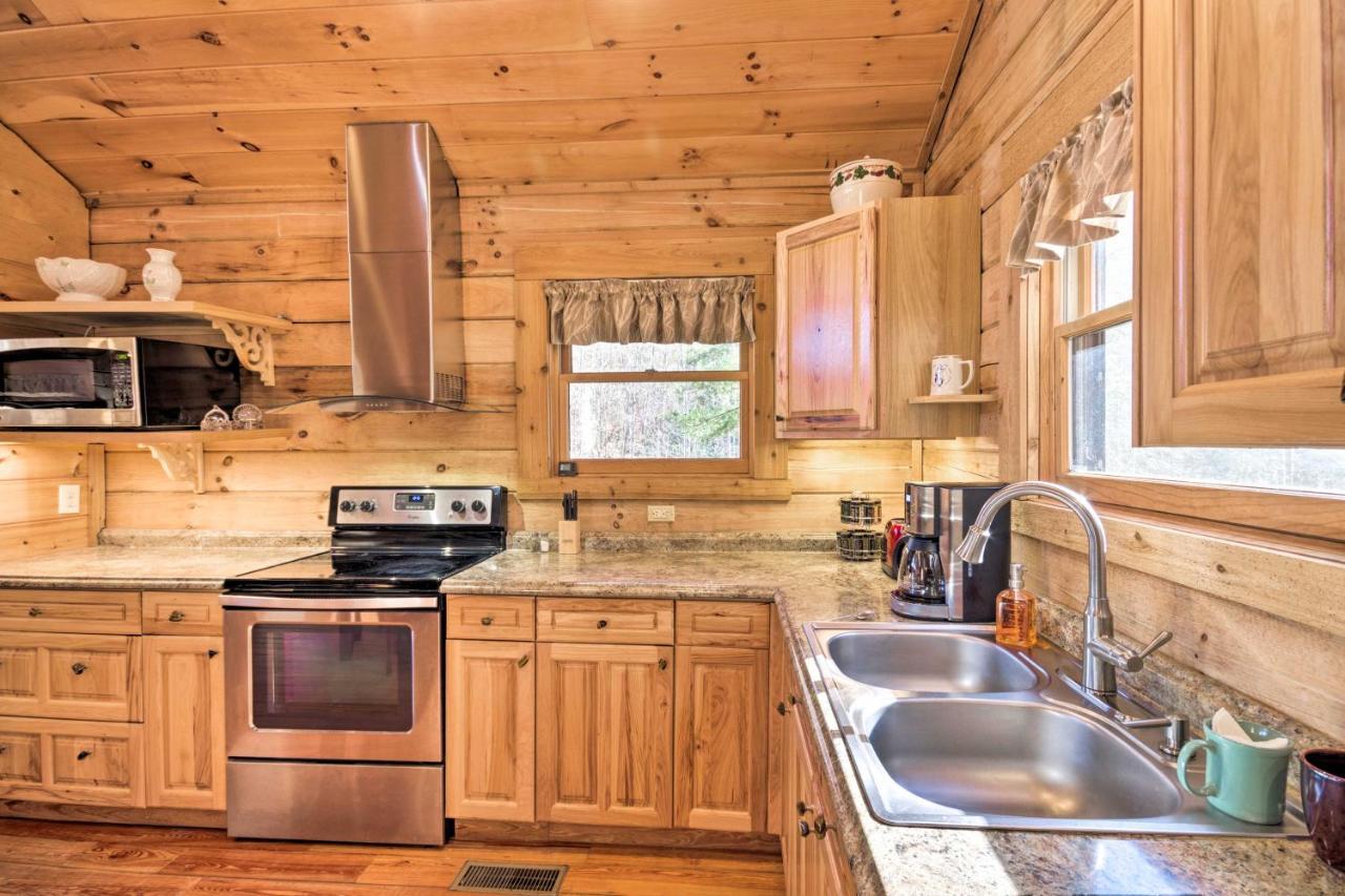 Bryson City Cabin With Wraparound Deck And Hot Tub 外观 照片